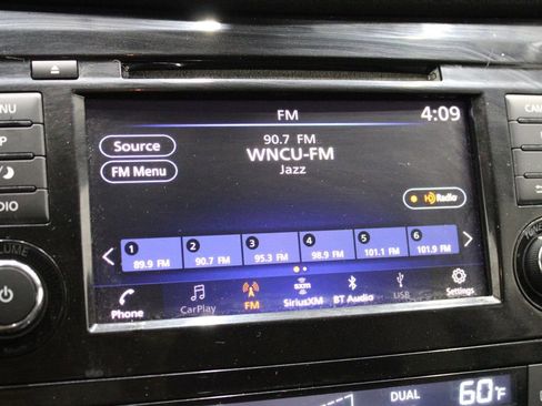 Used 2020 Nissan Rogue SL image 37