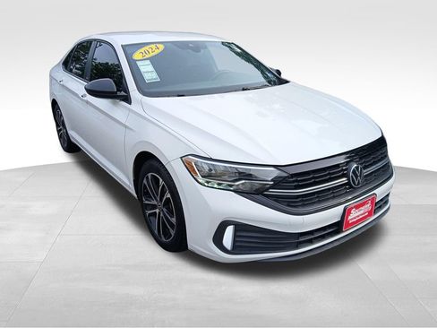 Used 2024 Volkswagen Jetta Sport FWD image 12