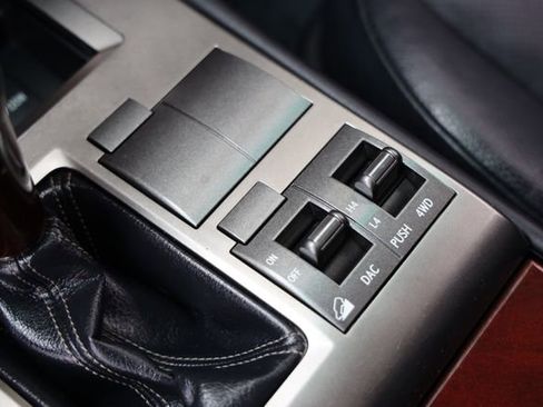 Used 2015 Lexus GX 460 w/ Premium Package image 28