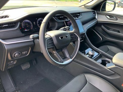 New 2025 Jeep Grand Cherokee Limited w/ Luxury Tech Group II image 7