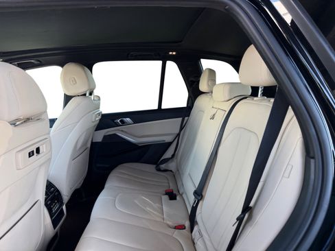 Used 2022 BMW X5 sDrive40i w/ Parking Assistance Package RWD image 13