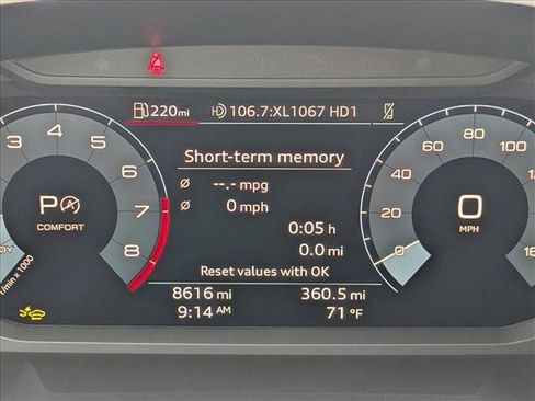 Certified 2025 Audi Q3 2.0T Premium image 11