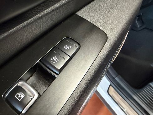 Used 2022 Kia Telluride SX w/ SX Prestige Package AWD/4WD image 22