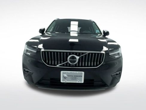 Used 2025 Volvo XC40 B5 Plus image 20