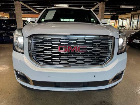 Used 2018 GMC Yukon Denali RWD image 2