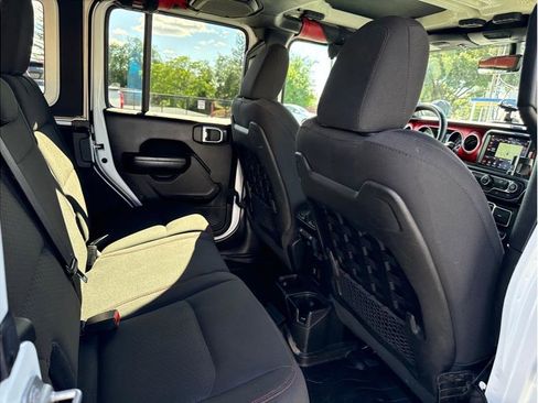 Used 2019 Jeep Wrangler Unlimited Rubicon image 24