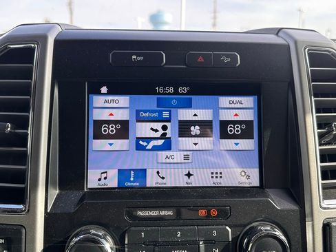 Used 2017 Ford F250 Lariat w/ Lariat Value Package image 34