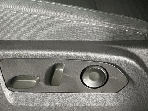 Used 2024 Chevrolet Silverado 1500 LT AWD/4WD image 12