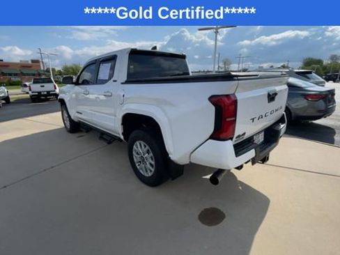 Certified 2024 Toyota Tacoma SR5 AWD/4WD image 8