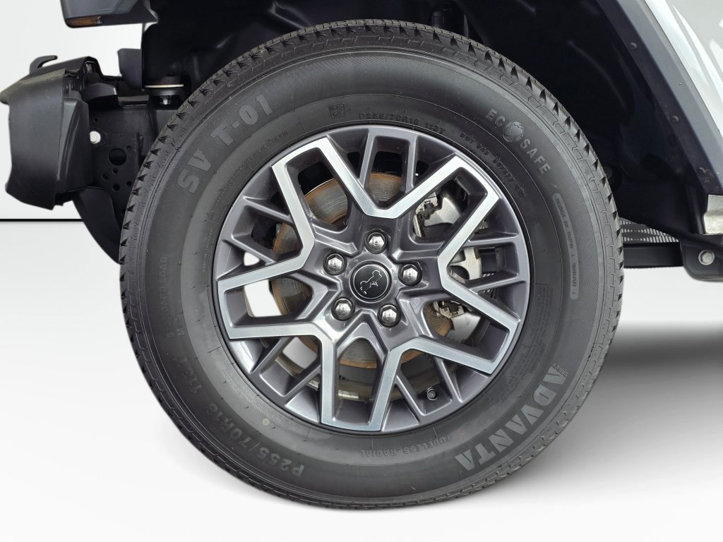 Used 2025 Jeep Wrangler Unlimited Sahara AWD/4WD image 11