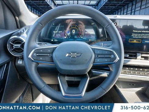 New 2026 Chevrolet Equinox LT w/ Convenience Package II FWD image 6