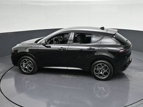 Used 2025 Alfa Romeo Tonale AWD/4WD image 30
