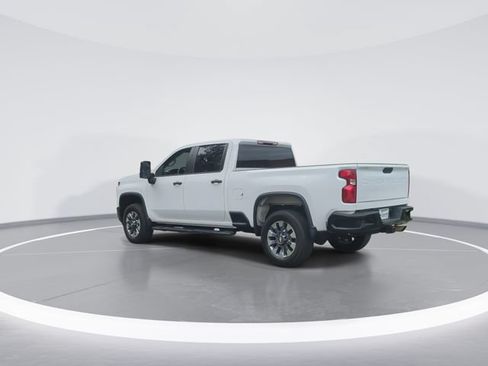 Used 2023 Chevrolet Silverado 2500 Custom w/ Custom Value Package AWD/4WD image 6