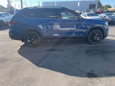 New 2026 Volkswagen Atlas SE image 4