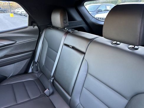 Used 2024 Chevrolet TrailBlazer RS w/ Driver Confidence Package image 25