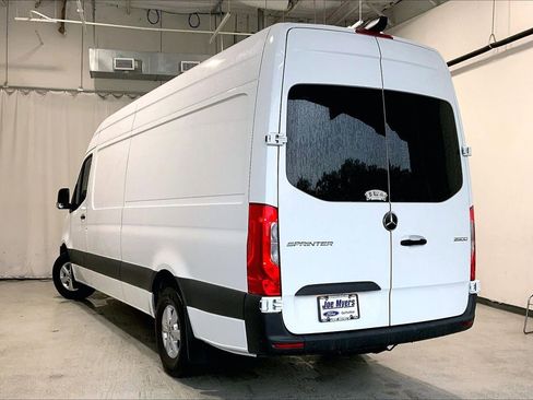 Used 2023 Mercedes-Benz Sprinter 2500 image 5