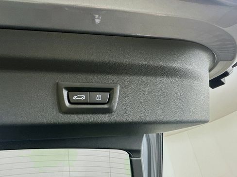 Used 2025 BMW X2 xDrive28i w/ Convenience Package image 29