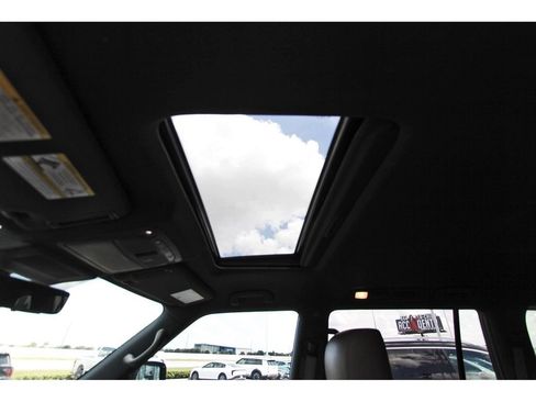 Used 2021 Nissan Armada Platinum w/ Captain's Chairs Package RWD image 36