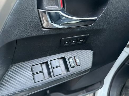 Used 2013 Toyota RAV4 Limited image 11