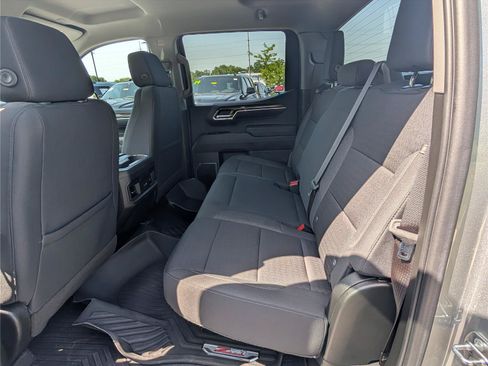 Used 2023 Chevrolet Silverado 1500 RST AWD/4WD image 15