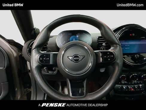 Used 2022 MINI Cooper Clubman S w/ Premium Package image 6