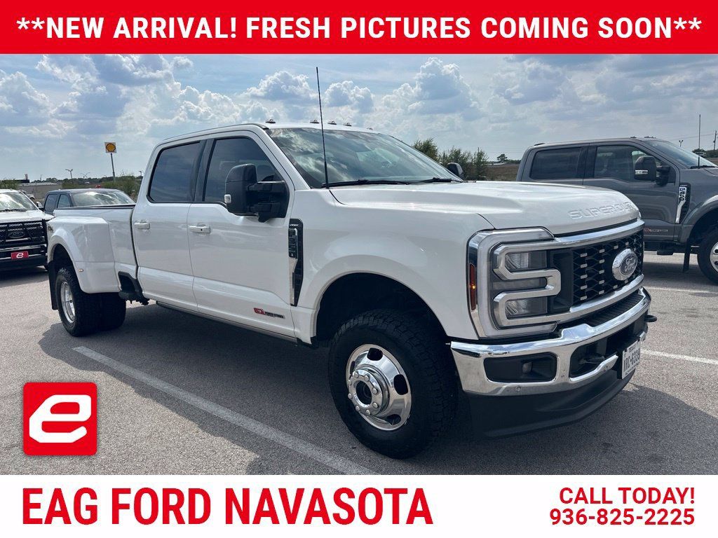 Used 2026 Ford F350 Lariat w/ Lariat Ultimate Package AWD/4WD image 1