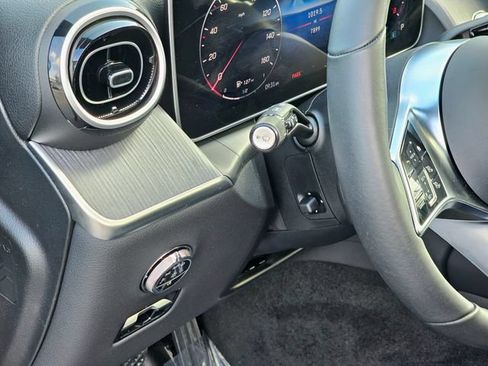 Certified 2026 Mercedes-Benz GLC 300 4MATIC image 17