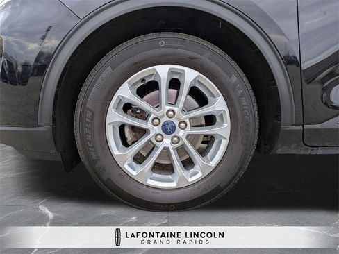 Used 2022 Ford Escape SE image 31