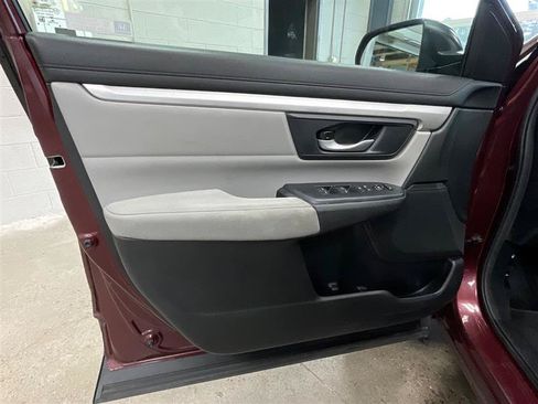 Used 2018 Honda CR-V LX image 9