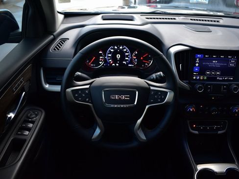 Used 2024 GMC Terrain Denali w/ Denali Premium Package image 36