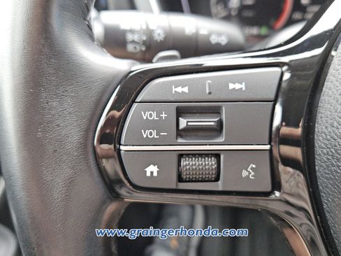 Certified 2023 Honda Pilot Touring image 19