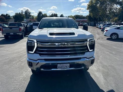 Used 2024 Chevrolet Silverado 2500 LTZ w/ LTZ Premium Package AWD/4WD image 3