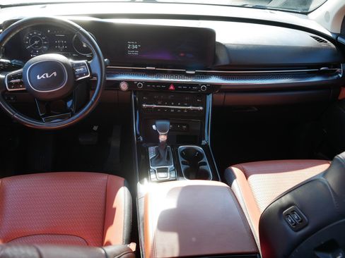 Certified 2022 Kia Carnival SX Prestige image 10