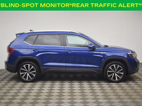 Used 2022 Volkswagen Taos SE FWD image 12