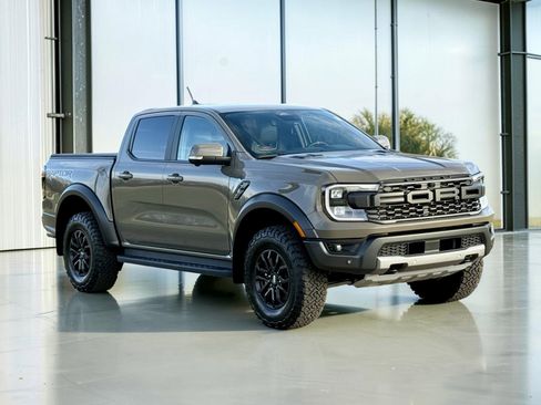 Used 2025 Ford Ranger Raptor image 5