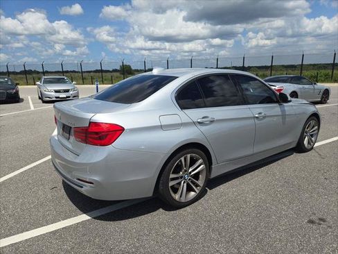 Used 2017 BMW 330i Sedan RWD image 21