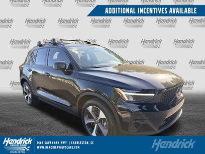 New 2026 Volvo XC40 B5 Plus w/ Protection Package Premier