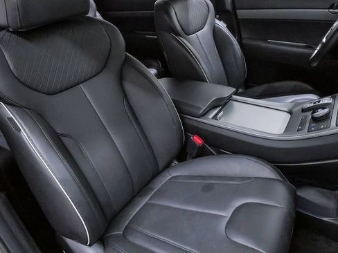 Certified 2025 Hyundai Palisade SEL FWD image 15