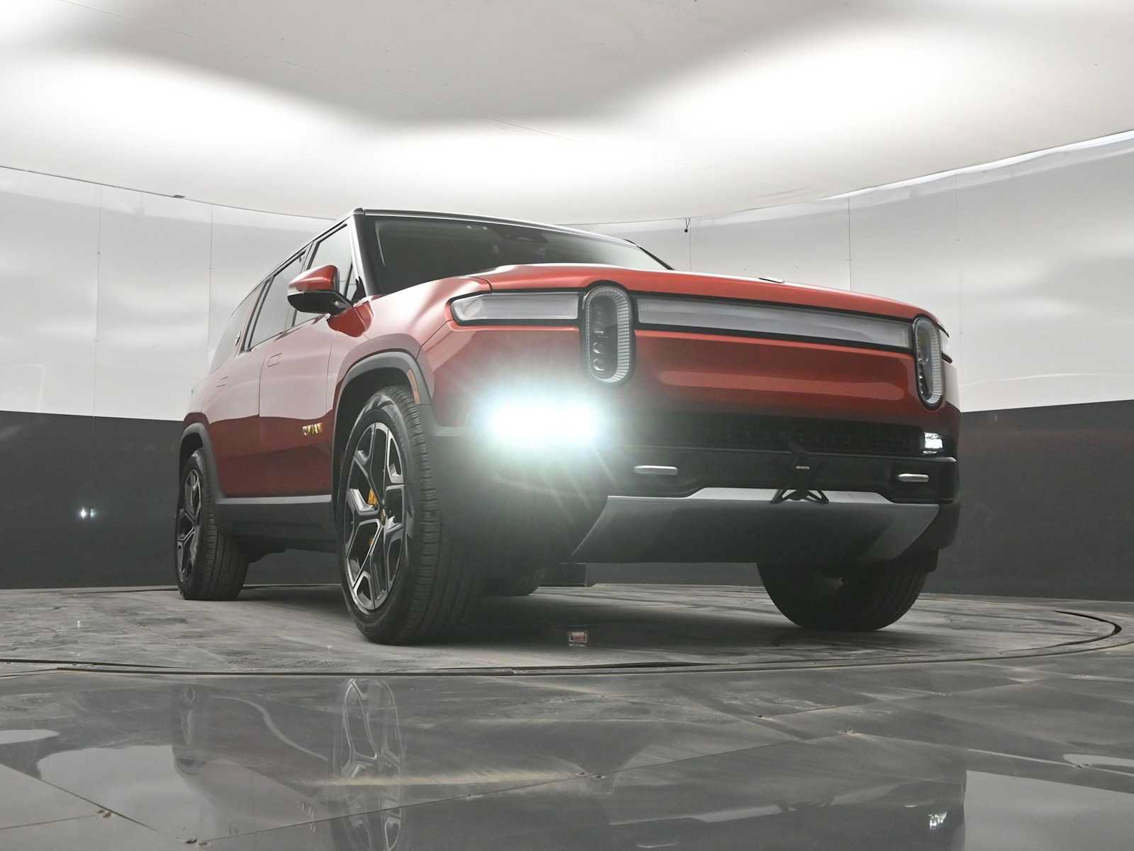 Used 2023 Rivian R1S Adventure Quad AWD/4WD image 34