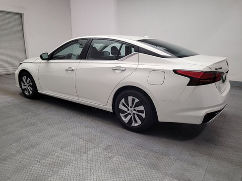 Used 2025 Nissan Altima 2.5 S FWD image 3