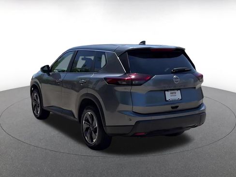 Used 2025 Nissan Rogue SV FWD image 10