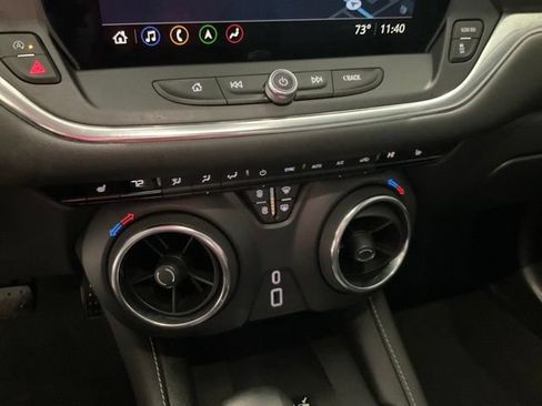Used 2023 Chevrolet Blazer LT w/ Sound & Technology Package FWD image 16