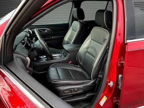 Used 2022 Chevrolet Traverse Premier AWD/4WD image 20