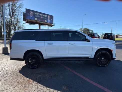 Used 2023 Cadillac Escalade ESV Premium Luxury w/ Performance Package image 5