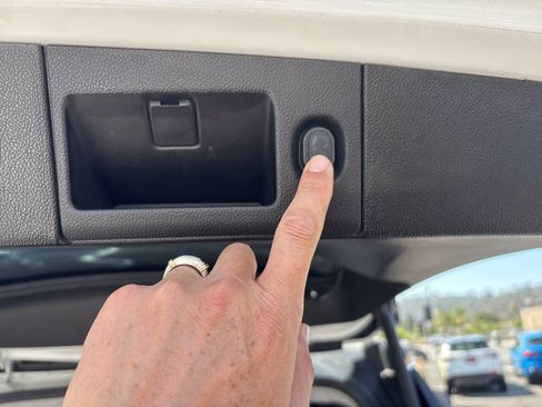 Used 2019 GMC Yukon XL SLT w/ HD Trailering Package RWD image 10