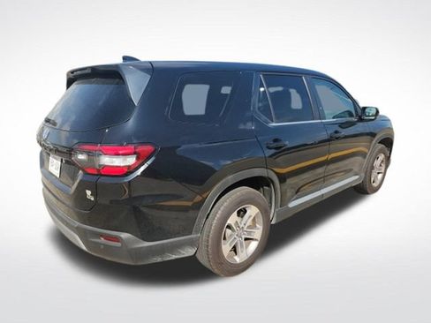 Used 2025 Honda Pilot EX-L image 7