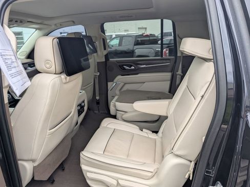 Used 2021 GMC Yukon XL Denali w/ Denali Ultimate Package AWD/4WD image 10