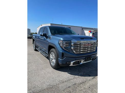 Used 2025 GMC Sierra 1500 Denali AWD/4WD image 2