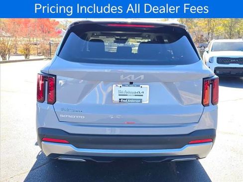 New 2026 Kia Sorento S w/ S Panoramic Sunroof Package FWD image 4