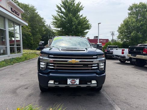 Used 2021 Chevrolet Silverado 2500 High Country w/ Technology Package AWD/4WD image 3